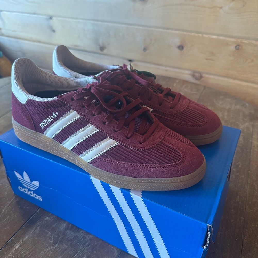 Adidas Shadow Red Spezial Sneakers